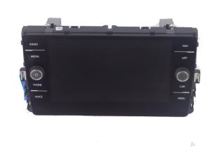 Gebruikte Display Multi Media regelunit Volkswagen T-Cross Prijs € 335,00 Inclusief btw aangeboden door Autorecycling Kempers