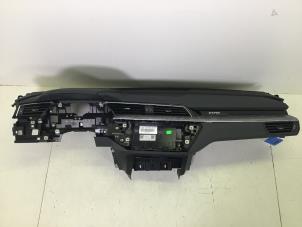 Gebruikte Dashboard Audi E-Tron Prijs € 350,00 Inclusief btw aangeboden door Autorecycling Kempers