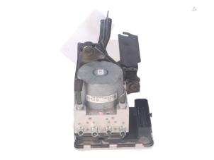 Gebruikte Brake control power module Mazda 3 Prijs € 175,00 Inclusief btw aangeboden door Autorecycling Kempers