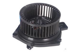 Gebruikte Element Kachelverwarming BMW 4-Serie Prijs € 35,00 Inclusief btw aangeboden door Autorecycling Kempers