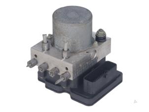 Gebruikte Brake control power module Tesla Model Y Prijs € 136,01 Inclusief btw aangeboden door Autorecycling Kempers