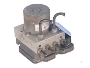 Gebruikte Brake control power module Opel Astra Prijs € 150,00 Inclusief btw aangeboden door Autorecycling Kempers