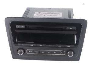 Gebruikte Regelunit Multi Media Skoda Rapid Prijs € 50,00 Inclusief btw aangeboden door Autorecycling Kempers