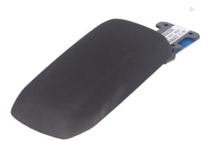 Gebruikte Armleuning Dacia Jogger Prijs € 50,00 Inclusief btw aangeboden door Autorecycling Kempers