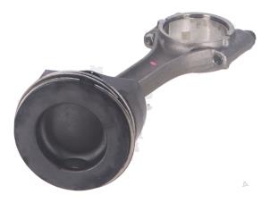 Gebruikte Drijfstang Volkswagen Tiguan Prijs € 70,00 Inclusief btw aangeboden door Autorecycling Kempers