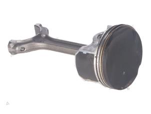 Gebruikte Drijfstang Mitsubishi Space Star Prijs € 75,01 Inclusief btw aangeboden door Autorecycling Kempers