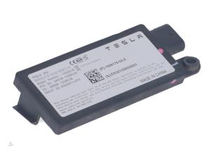 Gebruikte Bluetooth module Tesla Model Y Prijs € 136,01 Inclusief btw aangeboden door Autorecycling Kempers