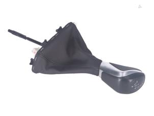 Gebruikte Schakelstang BMW 2-Serie Prijs € 50,00 Inclusief btw aangeboden door Autorecycling Kempers