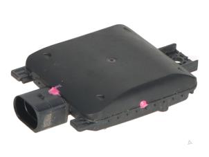 Gebruikte Radar sensor Volkswagen Caddy Prijs € 100,00 Inclusief btw aangeboden door Autorecycling Kempers