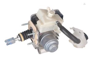 Gebruikte Opvoerpomp Mazda 3 Prijs € 500,00 Inclusief btw aangeboden door Autorecycling Kempers