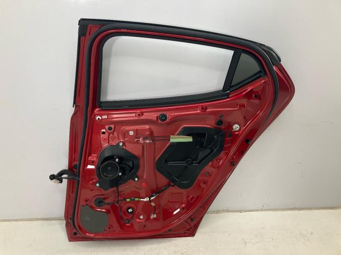 Portier 4Deurs rechts-achter van een Mazda 3 2019