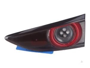 Gebruikte Achterlicht rechts Mazda 3 Prijs € 100,00 Inclusief btw aangeboden door Autorecycling Kempers