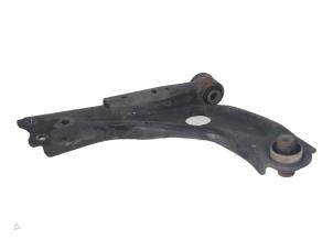 Gebruikte Reactiestang rechts-voor Citroen C4 Picasso Prijs € 35,00 Inclusief btw aangeboden door Autorecycling Kempers