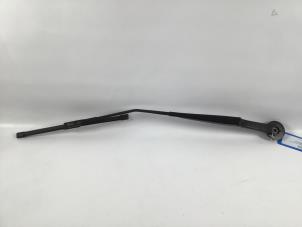 Gebruikte Ruitenwisserarm voor Lamborghini Huracan Prijs € 52,00 Inclusief btw aangeboden door Autorecycling Kempers