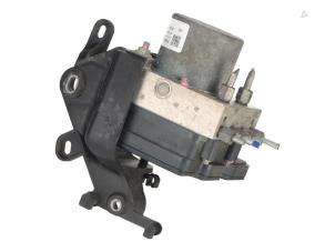 Gebruikte Brake control power module Tesla Model 3 Prijs € 135,01 Inclusief btw aangeboden door Autorecycling Kempers