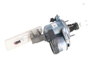 Gebruikte Opvoerpomp Tesla Model 3 Prijs € 750,00 Inclusief btw aangeboden door Autorecycling Kempers