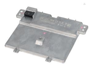 Gebruikte Draadloze oplader Tesla Model 3 Prijs € 120,00 Inclusief btw aangeboden door Autorecycling Kempers