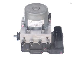 Gebruikte Brake control power module Opel Grandland X Prijs € 150,00 Inclusief btw aangeboden door Autorecycling Kempers