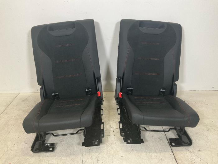 Stoel achter van een Mercedes EQB 2022