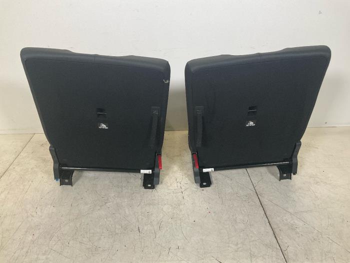 Stoel achter van een Mercedes EQB 2022