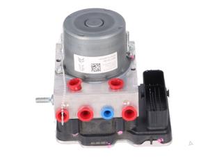 Gebruikte Brake control power module Opel Vivaro Prijs € 350,00 Inclusief btw aangeboden door Autorecycling Kempers