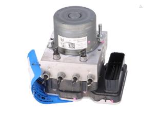 Gebruikte Brake control power module Opel Vivaro Prijs € 350,00 Inclusief btw aangeboden door Autorecycling Kempers