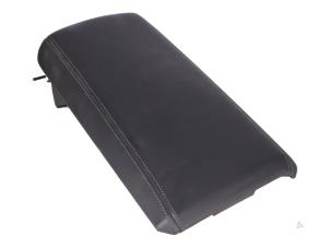 Gebruikte Armleuning BMW M3 Prijs € 90,00 Inclusief btw aangeboden door Autorecycling Kempers