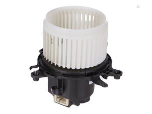 Gebruikte Element Kachelverwarming Opel Vivaro Prijs € 50,00 Inclusief btw aangeboden door Autorecycling Kempers