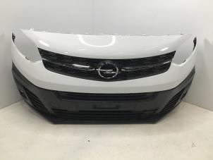 Gebruikte Bumperdeel midden-voor Opel Vivaro Prijs € 750,00 Inclusief btw aangeboden door Autorecycling Kempers