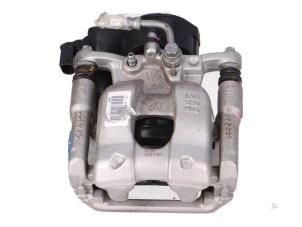 Gebruikte Diversen Opel Vivaro Prijs € 100,00 Inclusief btw aangeboden door Autorecycling Kempers