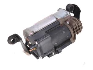 Gebruikte Compressor Mercedes E-Klasse Prijs € 220,00 Inclusief btw aangeboden door Autorecycling Kempers