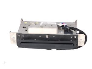 Gebruikte Display Multi Media regelunit Audi Q7 Prijs € 225,01 Inclusief btw aangeboden door Autorecycling Kempers