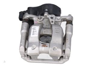 Gebruikte Diversen Opel Vivaro Prijs € 100,00 Inclusief btw aangeboden door Autorecycling Kempers