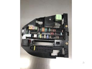 Gebruikte Zekeringkast Volkswagen Transporter T6 2.0 TDI DRF Prijs € 70,00 Margeregeling aangeboden door Autosloperij Alexander