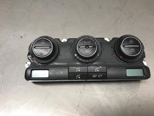 Gebruikte Schakelaar Kachel Volkswagen Golf IV (1J1) 1.4 16V Prijs € 50,00 Margeregeling aangeboden door Autosloperij Alexander