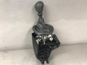 Gebruikte Versnellingspook Opel Vivaro 1.6 CDTI 95 Euro 6 Prijs € 60,00 Margeregeling aangeboden door Autosloperij Alexander