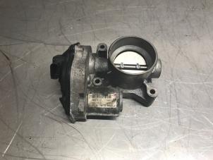 Gebruikte Gasklephuis Ford Focus 2 1.8 16V Flexifuel Prijs € 120,00 Margeregeling aangeboden door Autosloperij Alexander