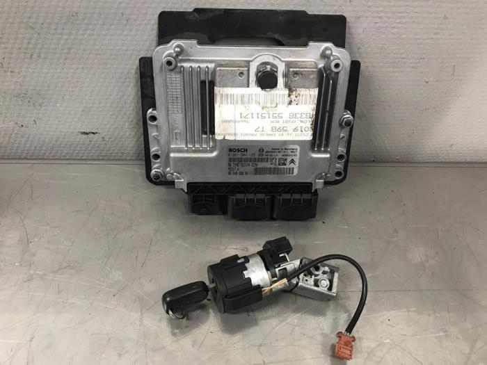 Gebruikte Kontaktslot + computer Peugeot 308 SW (4E/H) 1.6 16V THP 150 Prijs op aanvraag aangeboden door Autosloperij Alexander