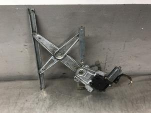 Gebruikte Ruitmechaniek 4Deurs links-voor Toyota Yaris (P1) 1.3 16V VVT-i Prijs € 50,00 Margeregeling aangeboden door Autosloperij Alexander