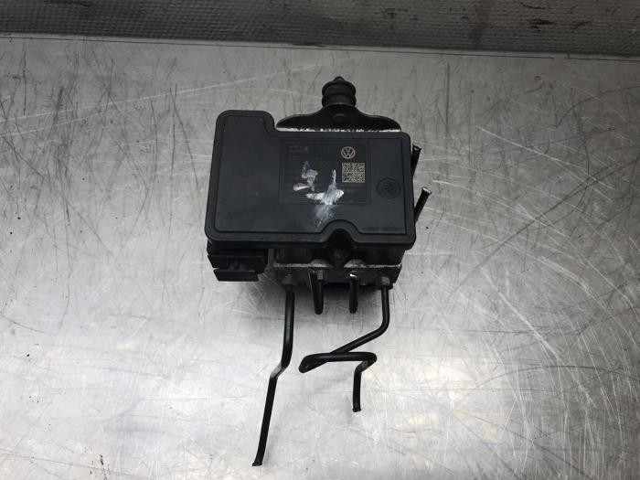 Gebruikte ABS Pomp Volkswagen Transporter T5 1.9 TDi Prijs € 750,00 Margeregeling aangeboden door Autosloperij Alexander