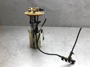 Gebruikte Benzinepomp Mercedes Sprinter 3t (906.61) 210 CDI 16V Prijs op aanvraag aangeboden door Autosloperij Alexander