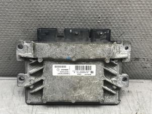 Gebruikte Computer Motormanagement Renault Twingo II (CN) 1.2 16V Prijs op aanvraag aangeboden door Autosloperij Alexander