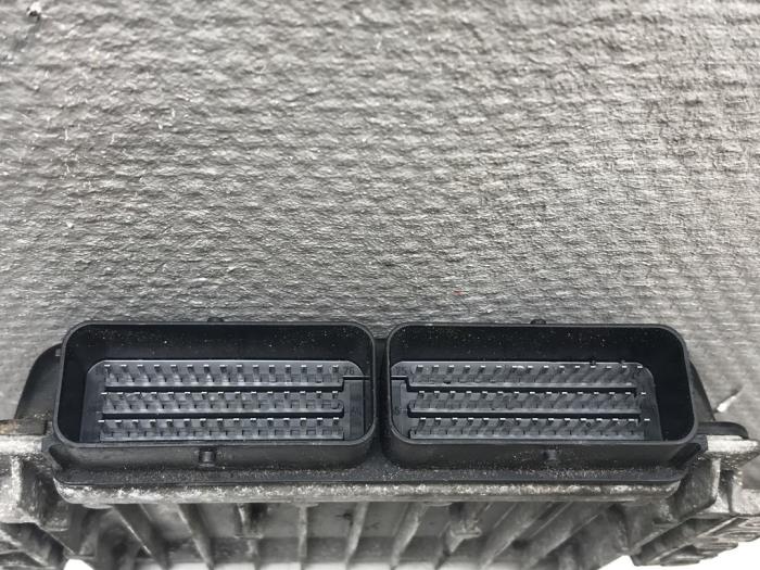 Computer Motormanagement van een Renault Clio II (BB/CB) 1.4 16V 2001