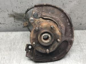 Gebruikte Fusee links-voor Mitsubishi Space Wagon (N8/N9) 2.4 16V GDI GLX Prijs op aanvraag aangeboden door Autosloperij Alexander