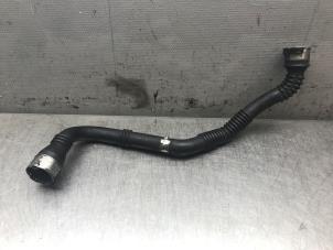 Gebruikte Intercooler Buis Renault Megane III Grandtour (KZ) 1.5 dCi 110 Prijs € 150,00 Margeregeling aangeboden door Autosloperij Alexander