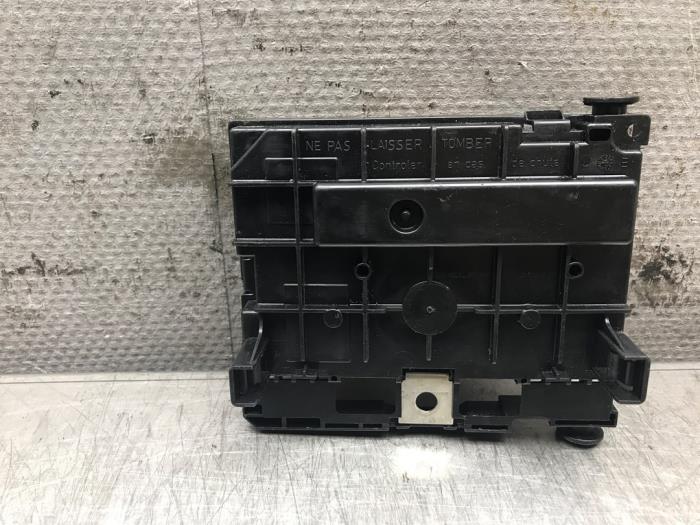 Zekeringkast van een Peugeot 207/207+ (WA/WC/WM) 1.4 2007