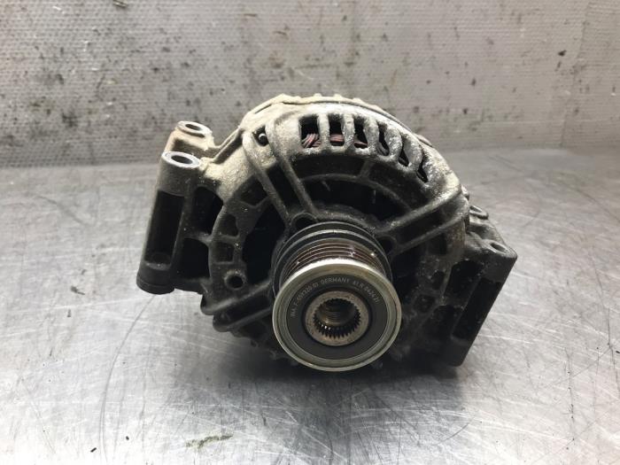 Gebruikte Dynamo Mercedes Sprinter 3t (906.61) 210 CDI 16V Prijs op aanvraag aangeboden door Autosloperij Alexander