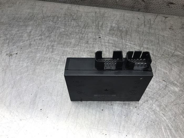 Gebruikte Module Bodycontrol Volkswagen Passat Variant 4Motion (3B6) Prijs op aanvraag aangeboden door Autosloperij Alexander
