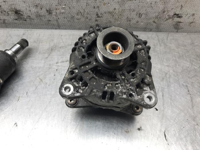 Gebruikte Dynamo Renault Scénic II (JM) 1.9 dCi 130 Prijs op aanvraag aangeboden door Autosloperij Alexander