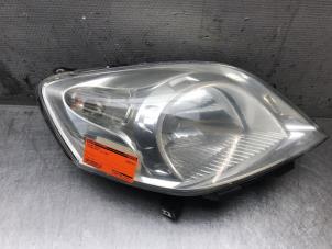 Gebruikte Koplamp rechts Citroen Nemo (AA) 1.4 HDi 70 Prijs op aanvraag aangeboden door Autosloperij Alexander